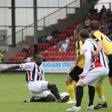 Sol Bamba final match v Livi